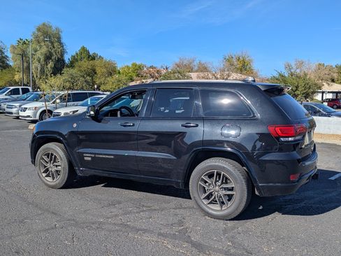 Used 2016 Jeep Grand Cherokee Limited 75th Anniversary image 3