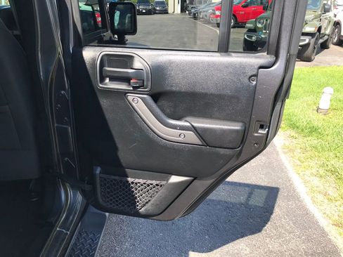 Used 2017 Jeep Wrangler Unlimited Sport w/ Quick Order Package 24S AWD/4WD image 47