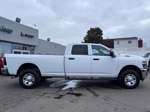 Used 2025 RAM 2500 Tradesman image 10
