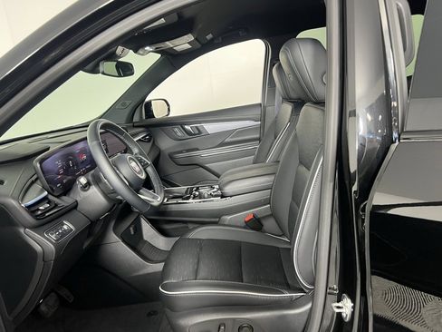 Used 2025 Buick Enclave Sport Touring image 26