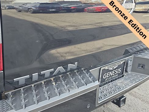 Used 2024 Nissan Titan SV w/ SV Bronze Edition Package image 11