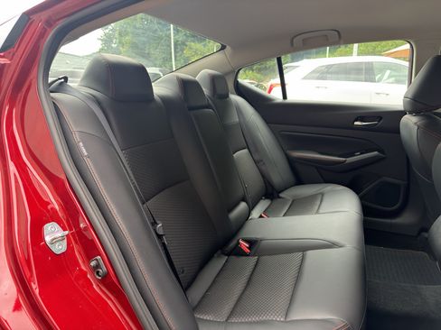 Certified 2024 Nissan Altima 2.5 SR FWD image 18