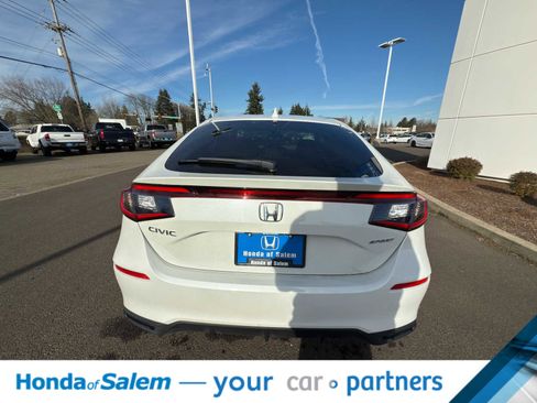 Used 2023 Honda Civic Sport image 4