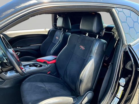 Used 2016 Dodge Challenger R/T Scat Pack w/ Leather Interior Group RWD image 20
