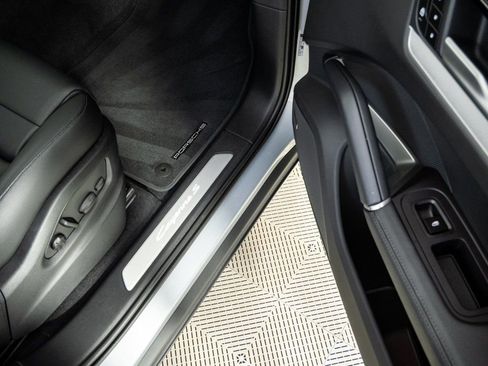 Used 2026 Porsche Cayenne S image 27