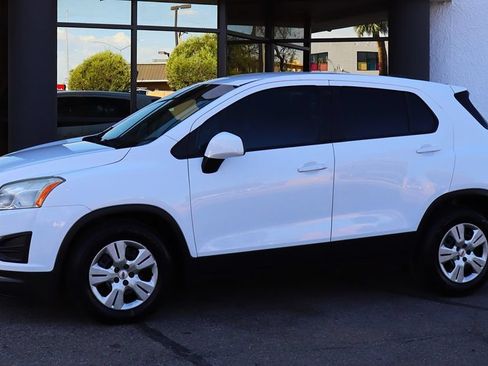 Used 2016 Chevrolet Trax LS w/ LPO, Cargo Package FWD image 7