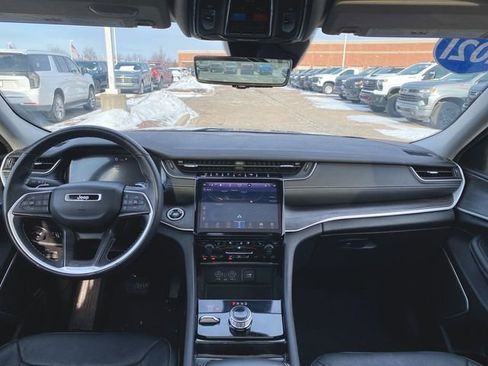 Used 2021 Jeep Grand Cherokee L Limited w/ Luxury Tech Group II image 21