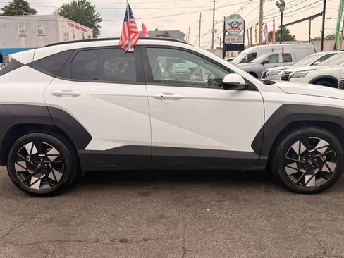 Used 2024 Hyundai Kona SEL FWD image 11