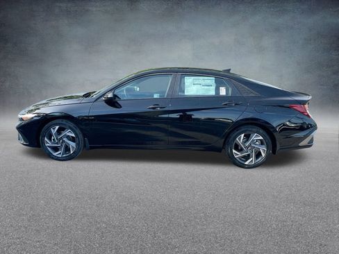 Used 2025 Hyundai Elantra Sport image 28