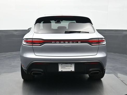 Certified 2025 Porsche Macan AWD/4WD image 22