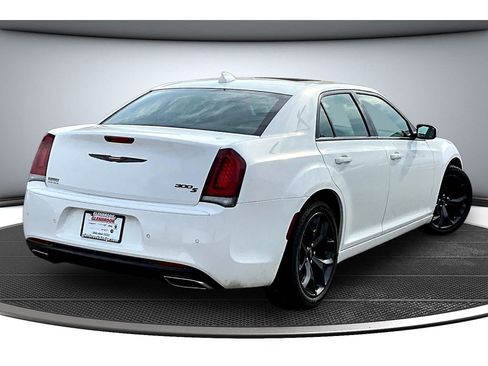 Certified 2022 Chrysler 300 S w/ Comfort Group image 14
