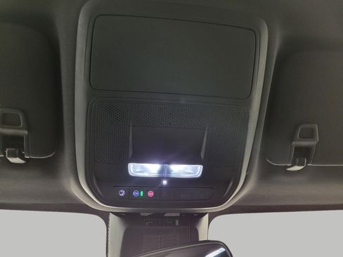 Used 2025 Chevrolet Equinox LT image 19