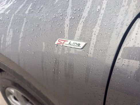 Used 2025 Ford Escape ST-Line w/ Tech Pack #1 image 5