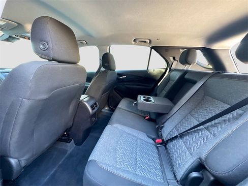 Used 2024 Chevrolet Equinox LT image 23