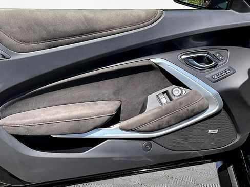 Used 2017 Chevrolet Camaro ZL1 image 16