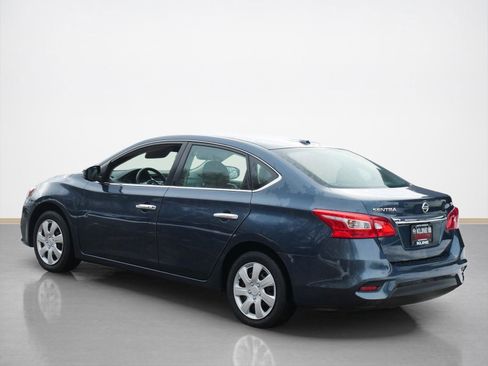 Used 2017 Nissan Sentra SV image 5