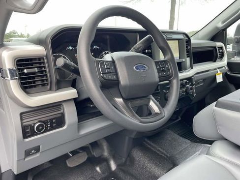 New 2026 Ford F250 XL w/ XL Chrome Package AWD/4WD image 17