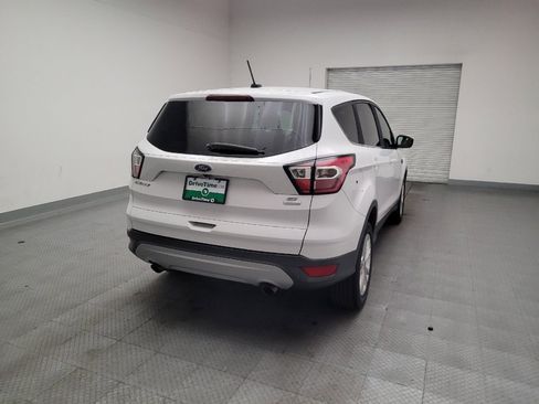 Used 2017 Ford Escape SE FWD image 7
