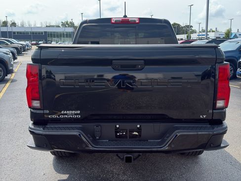 Used 2024 Chevrolet Colorado LT w/ LT Convenience Package III AWD/4WD image 7