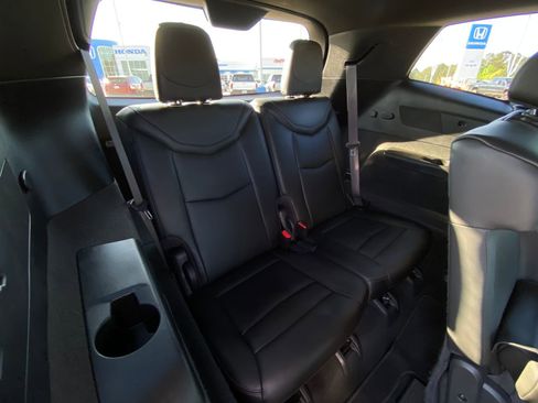 Used 2024 Cadillac XT6 Premium Luxury FWD image 30