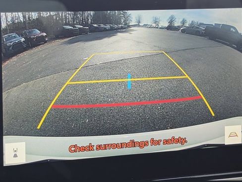 Used 2025 Toyota Camry SE image 25