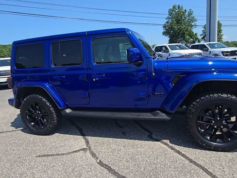 Used 2020 Jeep Wrangler Unlimited Sahara AWD/4WD image 20