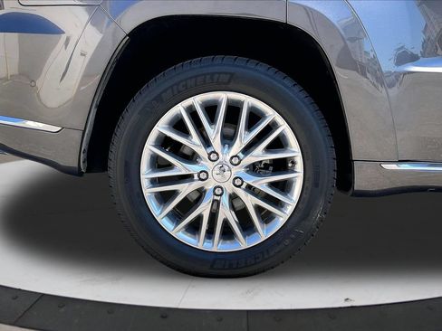 Certified 2017 Jeep Grand Cherokee Summit RWD image 38