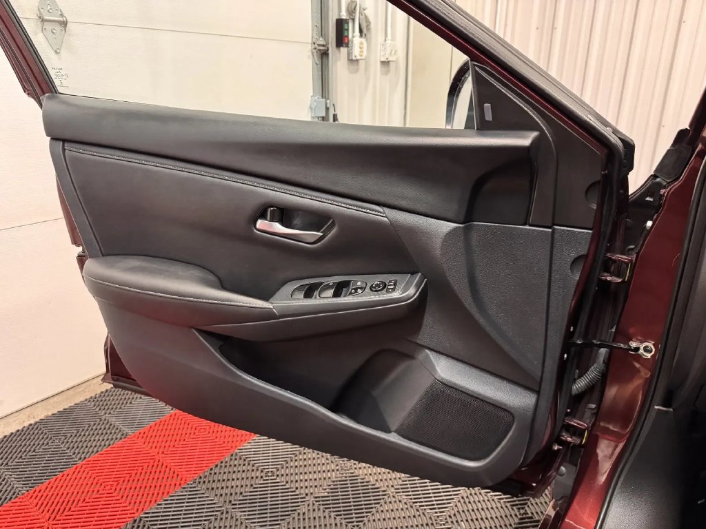 Used 2025 Nissan Sentra SV w/ All-Weather Package FWD image 25