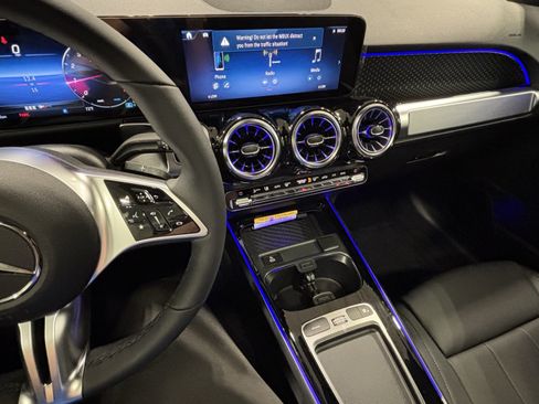 New 2026 Mercedes-Benz GLB 250 4MATIC image 19