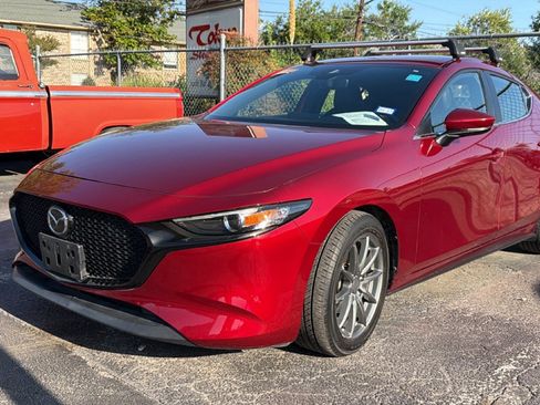 Used 2019 MAZDA MAZDA3 Hatchback w/ Preferred Package FWD image 25