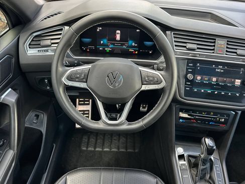 Used 2023 Volkswagen Tiguan SE R-Line FWD image 14