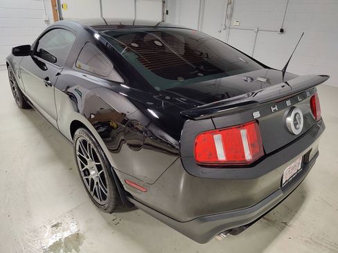 Used 2011 Ford Mustang Shelby GT500 w/ SVT Performance Pkg image 17