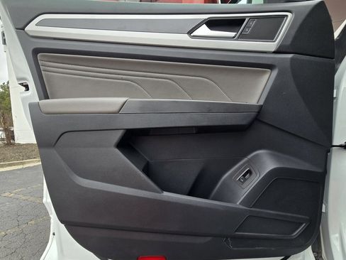 Used 2022 Volkswagen Atlas SEL R-Line image 16