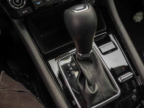 New 2026 Jeep Compass Limited image 17