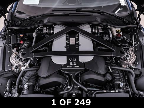 Used 2023 Aston Martin V12 Vantage Roadster image 37