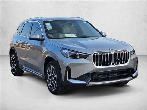 Used 2026 BMW X1 xDrive28i w/ Technology Package AWD/4WD image 3