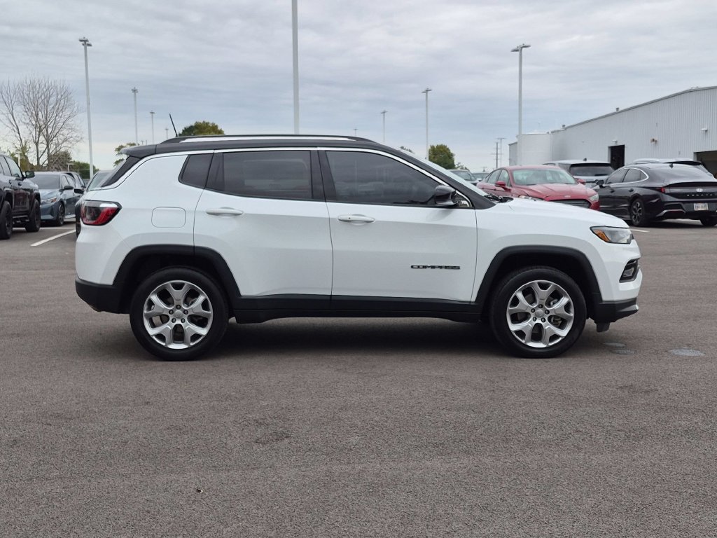Used 2022 Jeep Compass Limited AWD/4WD image 5