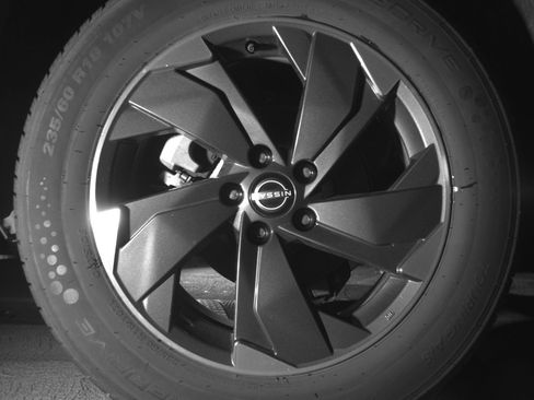 Used 2025 Nissan Rogue SV AWD/4WD image 15