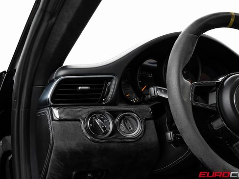 Used 2018 Porsche 911 GT2 RS image 35