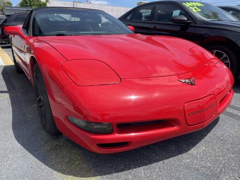 Used 2001 Chevrolet Corvette Convertible w/ Preferred Equipment Group2 image 2