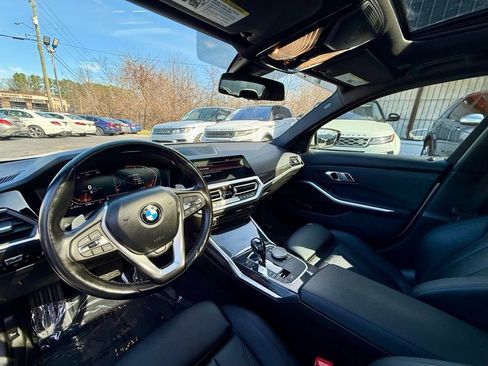 Used 2020 BMW 330i xDrive Sedan w/ Premium Package image 16