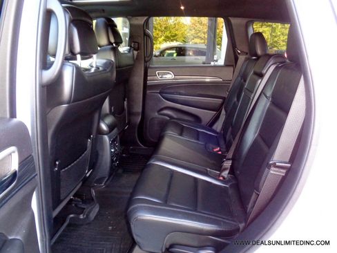 Used 2020 Jeep Grand Cherokee Limited image 19