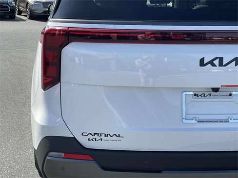 New 2026 Kia Carnival SX w/ SX Dark Edition Package image 10