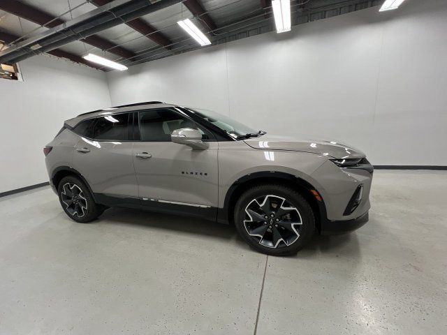 Certified 2021 Chevrolet Blazer RS w/ Enhanced Convenience Package AWD/4WD image 9