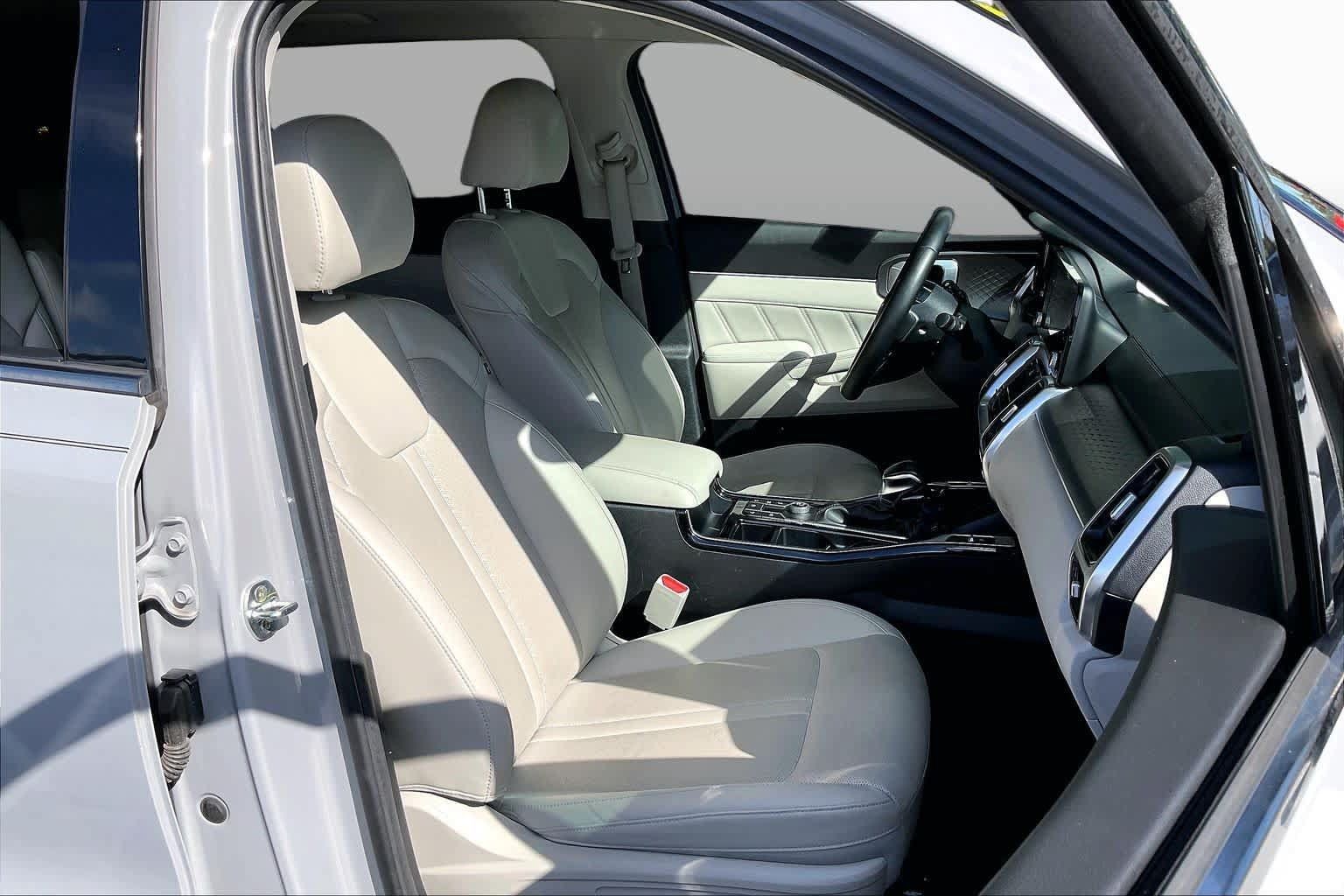 Used 2022 Kia Sorento SX FWD image 8