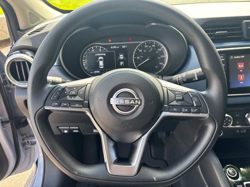 New 2025 Nissan Versa SV w/ Trunk Package image 12