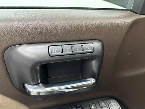 Used 2016 GMC Sierra 1500 Denali w/ Enhanced Driver Alert Package AWD/4WD image 12