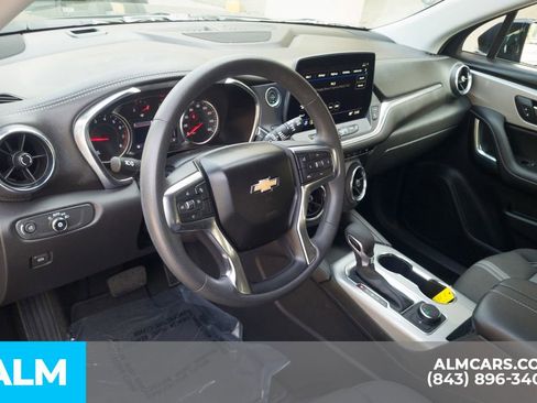 Used 2025 Chevrolet Blazer LT FWD image 14