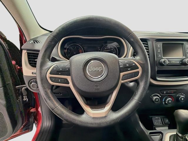 Used 2017 Jeep Cherokee Sport FWD image 9