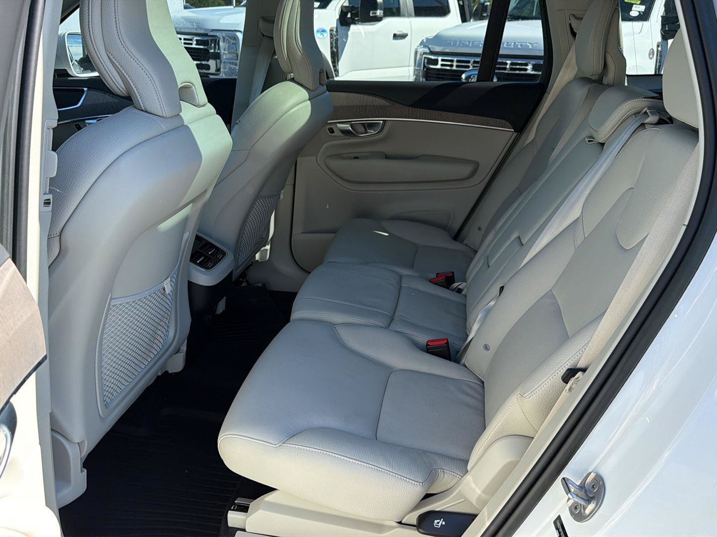 Used 2023 Volvo XC90 B6 Plus w/ Protection Package Premier AWD/4WD image 11